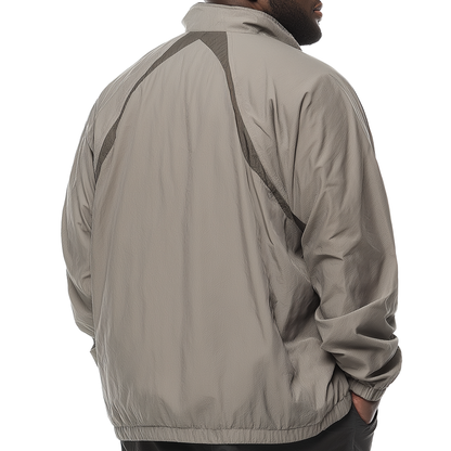 GENEROUS FIT Windbreaker